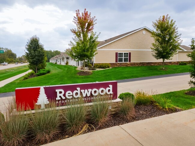 Building Photo - Redwood Holt