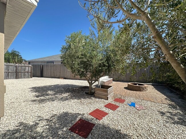 Building Photo - 14833 Cobo De Bara Cir