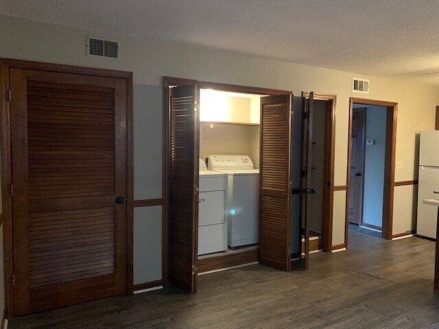 Laundry closet - 6020 Sand Wedge Cir