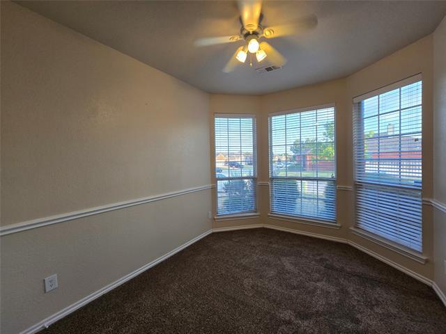 Building Photo - 624 Caravan Dr