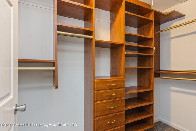 Building Photo - 34 Chimney Ct