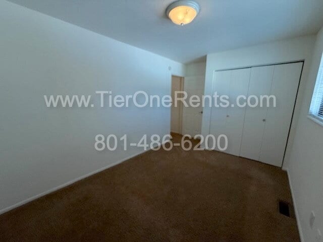 Building Photo - Move in special: $500 off first month rent!!