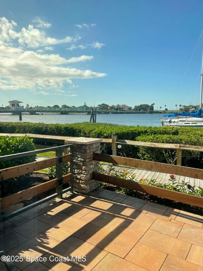 Building Photo - 12 Marina Isles Blvd