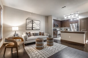 Interior Photo - Ten Pines at Summerwood