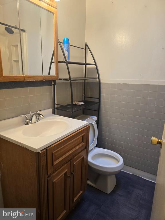 Building Photo - 6254 Brous Ave