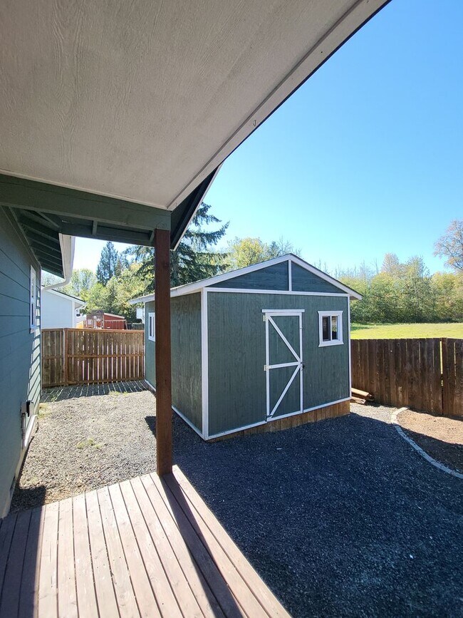 Building Photo - 3 Bedroom 2.5 Bathroom in Napavine