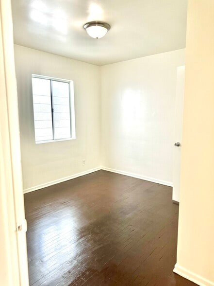 Building Photo - 13429 Beach Ave