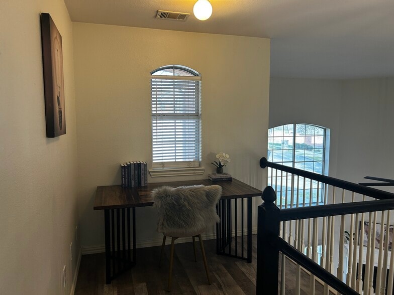 Building Photo - 1796 Massey Dr