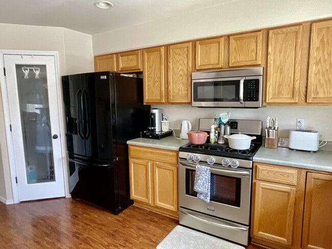 Building Photo - "Spacious 3-Bed with bonus room Sanctuary with 2.5 Baths in Fountain, CO – Your Serene Retreat Aw...