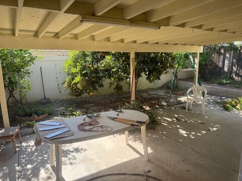 Building Photo - 7126 Devon Ave