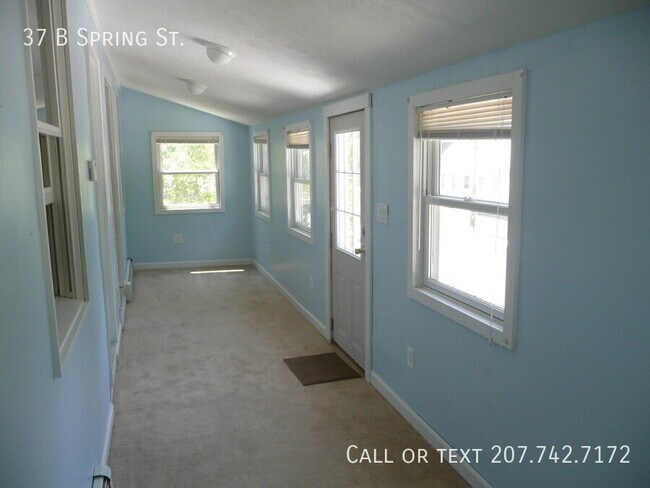 Building Photo - 37 Spring St
