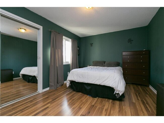 Building Photo - 1900 Atkins St