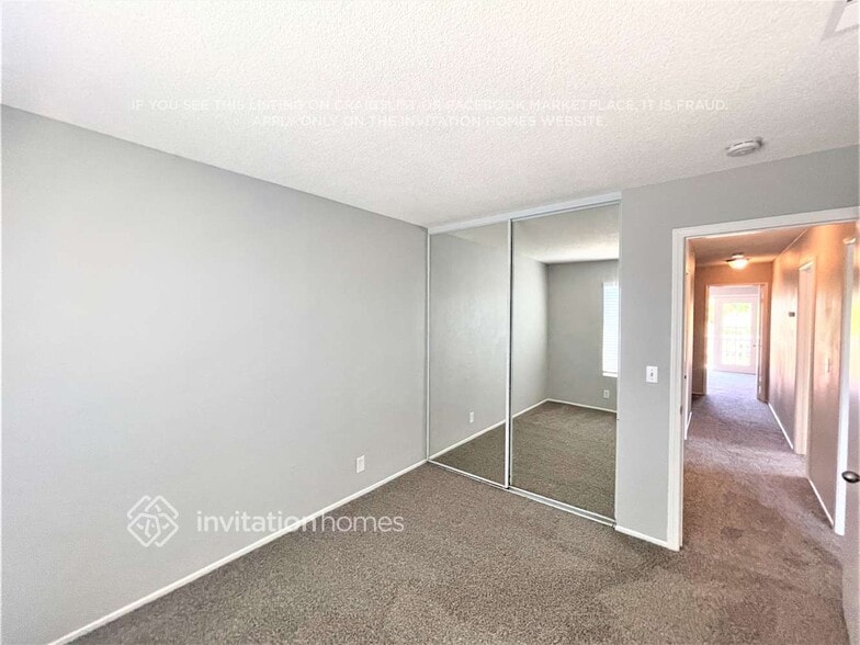 Building Photo - 170 Opal Dr