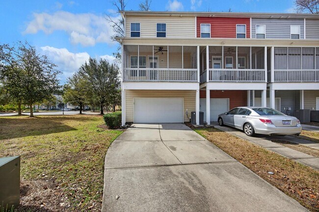 Building Photo - 1458 Roustabout Way