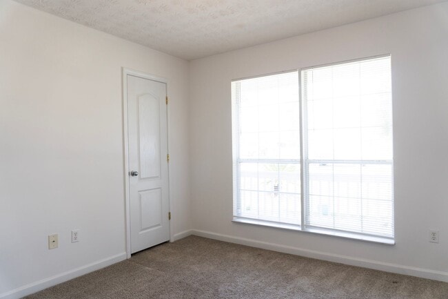 Building Photo - Three Bedroom Home Available NOW near 331 Bridge! With Solar!! Basic internet included as well!