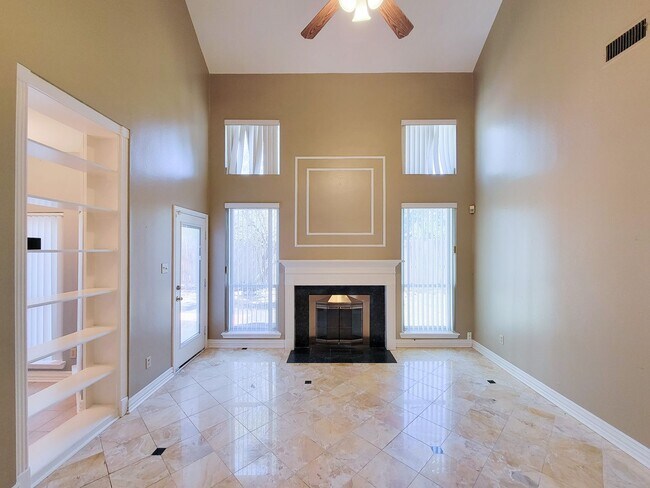 Building Photo - Welcome home to this beautiful 2 story on a cul de sac lot! Fresh paint and Stainless steel appli...