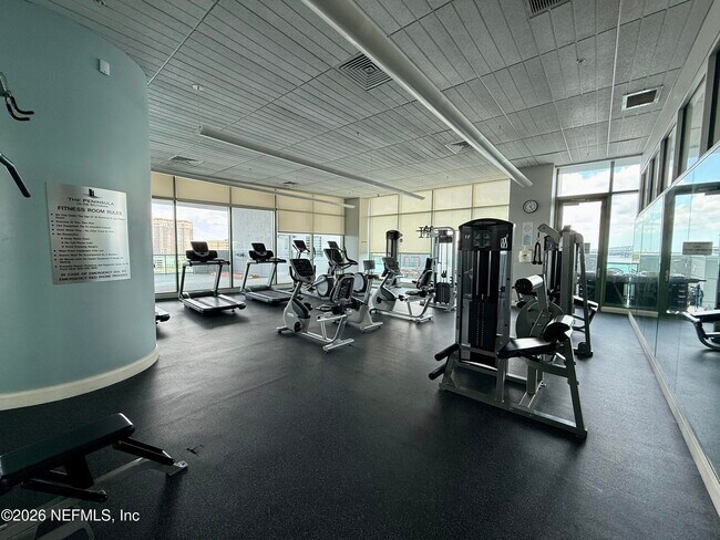 Building Photo - 1431 Riverplace Blvd