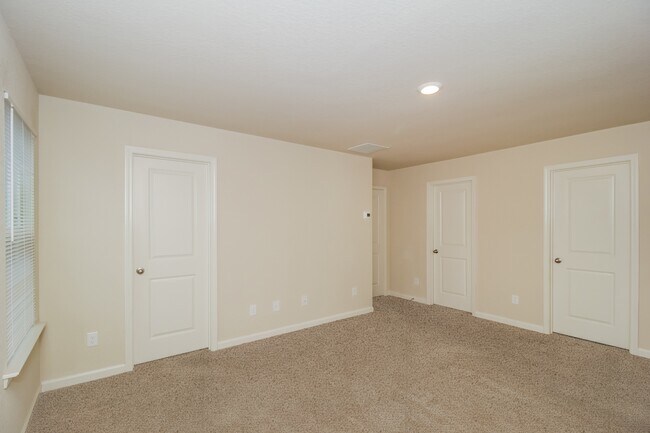 Building Photo - 134 Innis Brk Cir