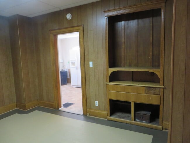 Building Photo - 5 Bedroom Home in the very core of Downtown (West Central, Downtown)