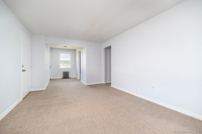 Building Photo - 29G Clarmore Dr
