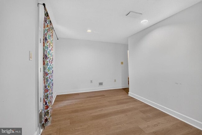 Building Photo - 10522 Lime Tree Way
