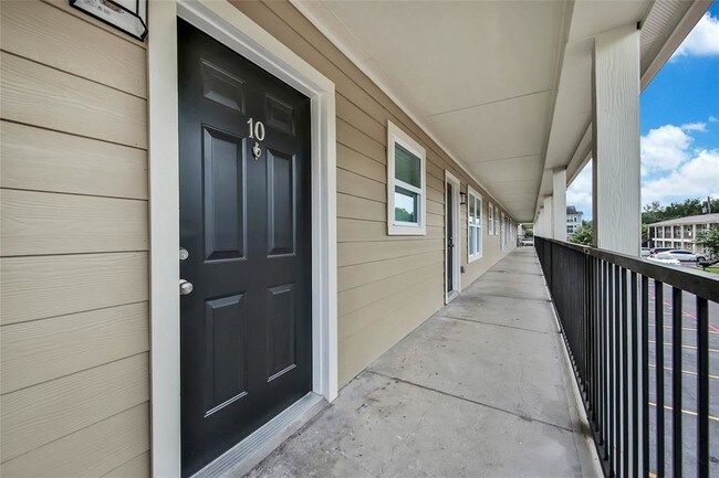 Building Photo - 1109 W 25th St