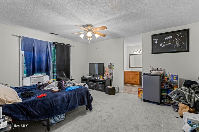 Building Photo - 439 Candlewood Dr