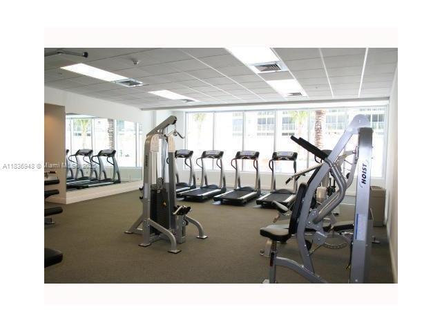 Building Photo - 1750 N Bayshore Dr