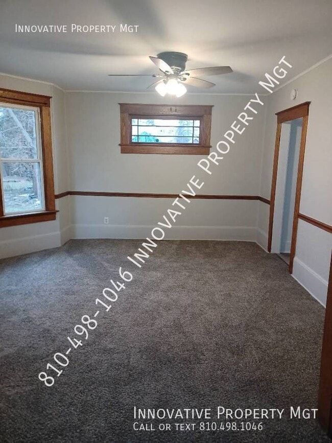 Building Photo - 325 N State Rd