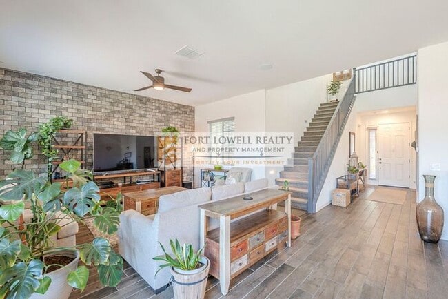 Building Photo - COMING SOON! Modern 4 Bedroom Home in Gate...