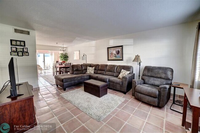 Building Photo - 5450 N Ocean Blvd