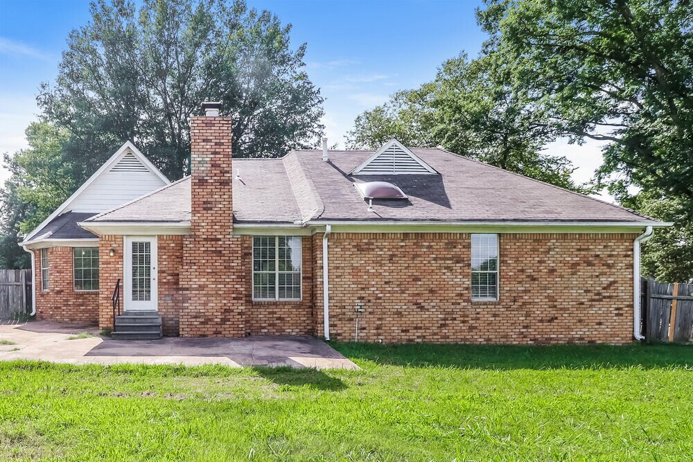 Building Photo - 1104 Fox Trace Cove
