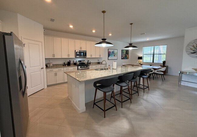 Building Photo - 4967 Seafoam Trl