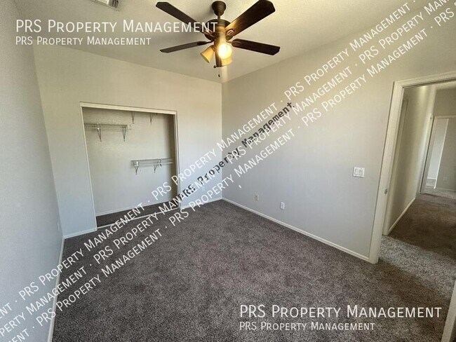 Building Photo - 3651 E Sundance Ave