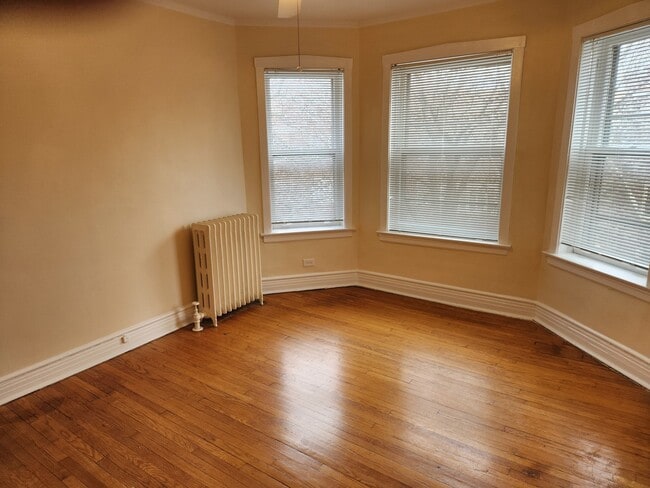 Building Photo - 5959 N Magnolia Ave