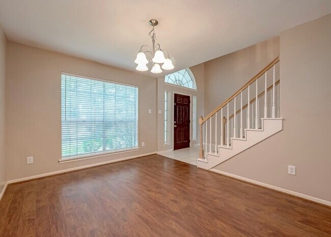 Building Photo - 4914 Jaymar Dr