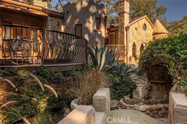 Building Photo - 8978 Wonderland Ave