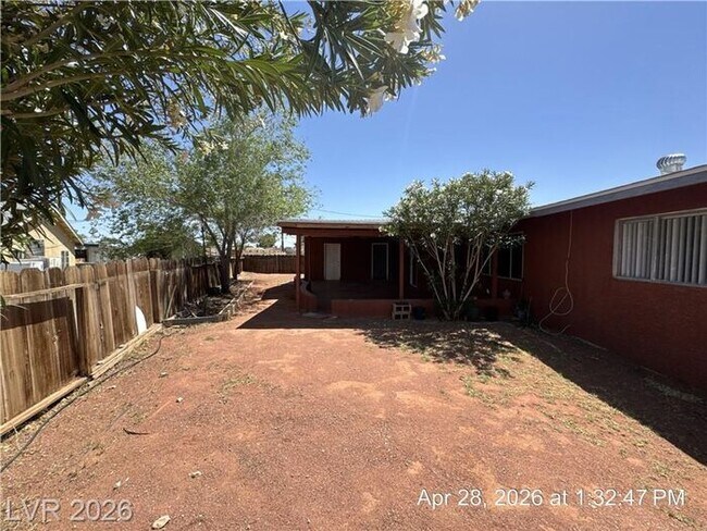 Building Photo - Charming Single-Story Home with Granite Kitchen & No HOA