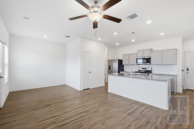 Building Photo - 15213 Spruce Frost Cv