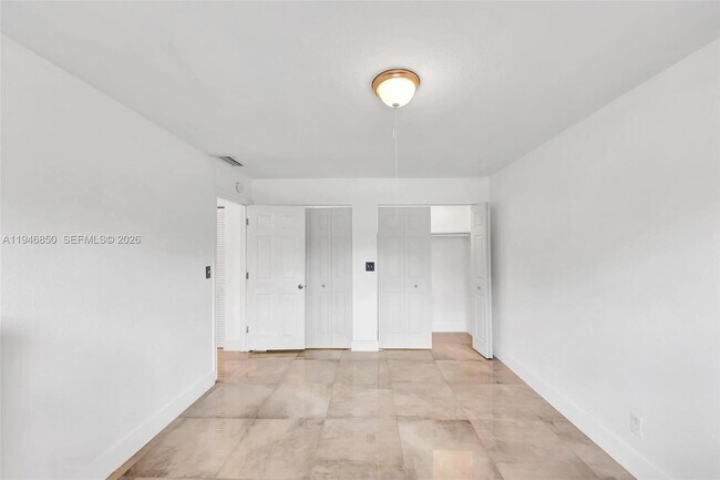 Building Photo - 4530 SW 54th St