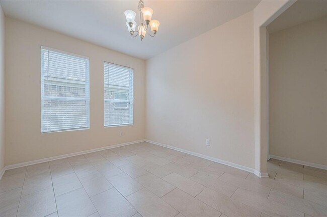 Building Photo - 18402 Each Elm Way