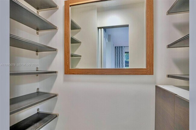 Building Photo - 605 Ives Dairy Rd