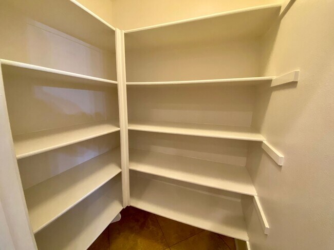 Building Photo - 1526 Milan Ct