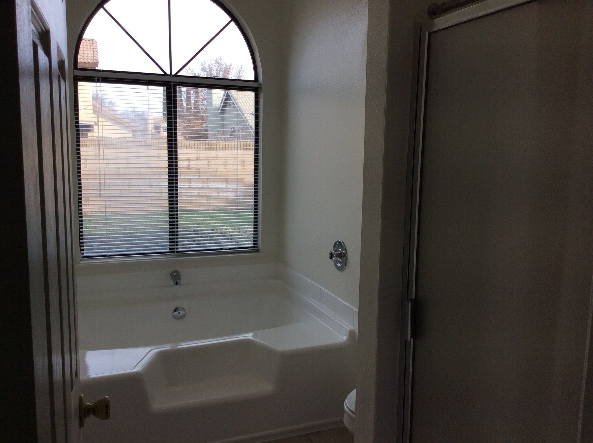 Building Photo - 1015 Angela Ct