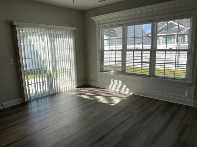 Building Photo - 711 Hobonny Lp