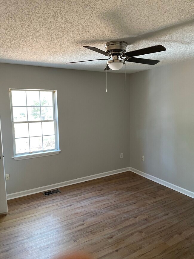 Building Photo - 1108 Beasley Rd