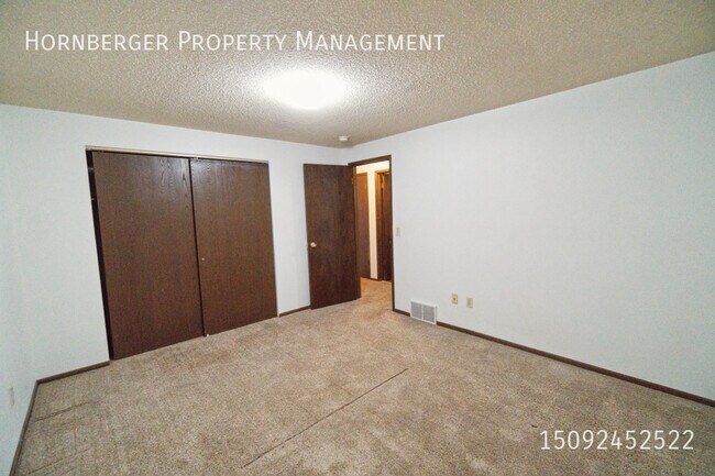 Building Photo - 7024 N Wiscomb St