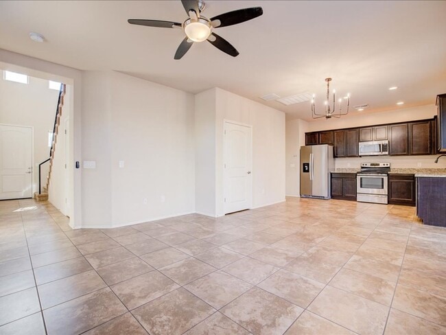 Building Photo - 3 Bedroom 2.5 Bath   $200.00 OFF FIRST FULL MONTHS RENT