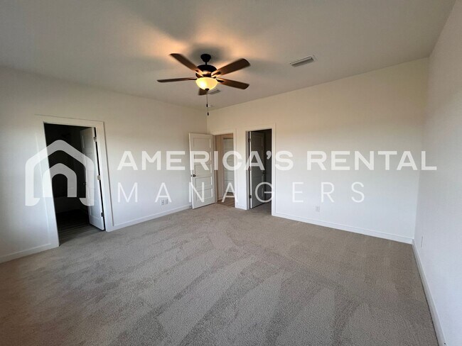 Building Photo - 21521 Tawny Lp