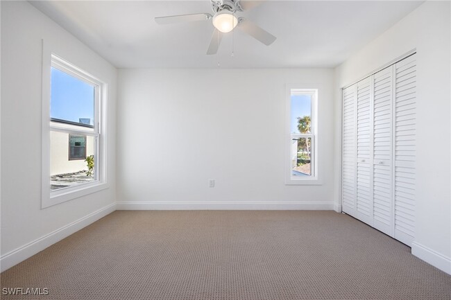 Building Photo - 11674 Pointe Cir